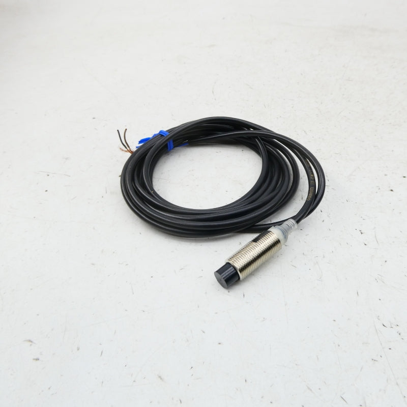 OMRON E2E-X5MC112 10-30VDC NSNP
