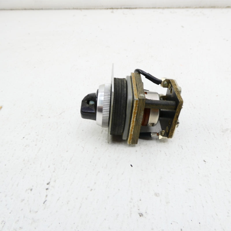 ALLEN BRADLEY 800T-UJ13 SER. A (BK/YL) NSMP