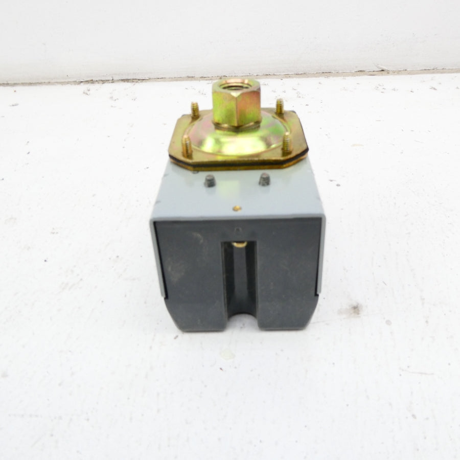 FURNAS 69WR3 SER. B 575V NSMP