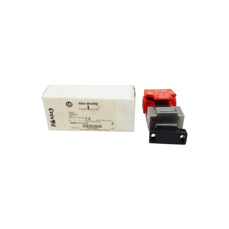 ALLEN BRADLEY 440K-T11213 SER. B (WH) NSMP