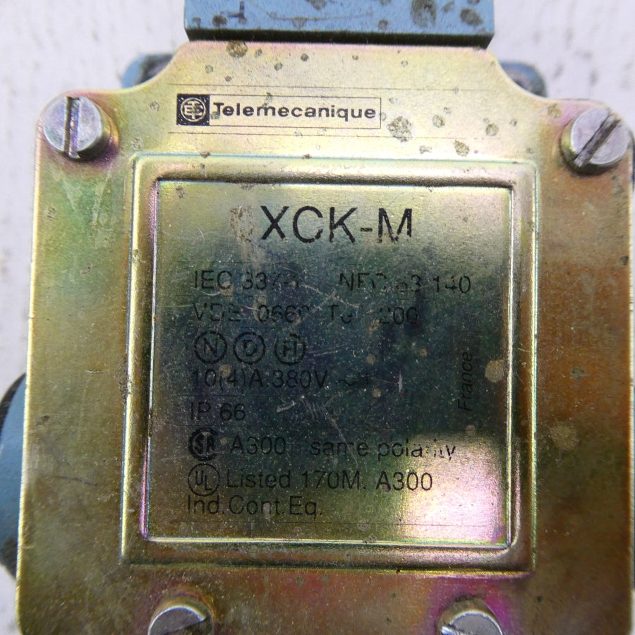 TELEMECANIQUE XCK-M 380V 10A (AS PICTURED) UNMP
