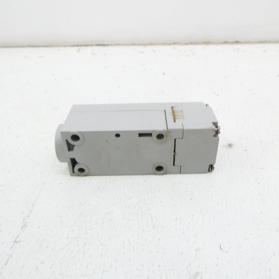 ALLEN BRADLEY 802PR-XAAH1 SER. C 102-132VAC (GY/BL) NSMP