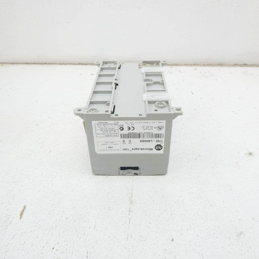ALLEN BRADLEY 1762-L40AWA SER. C F/W 7 100-240VAC NSMP