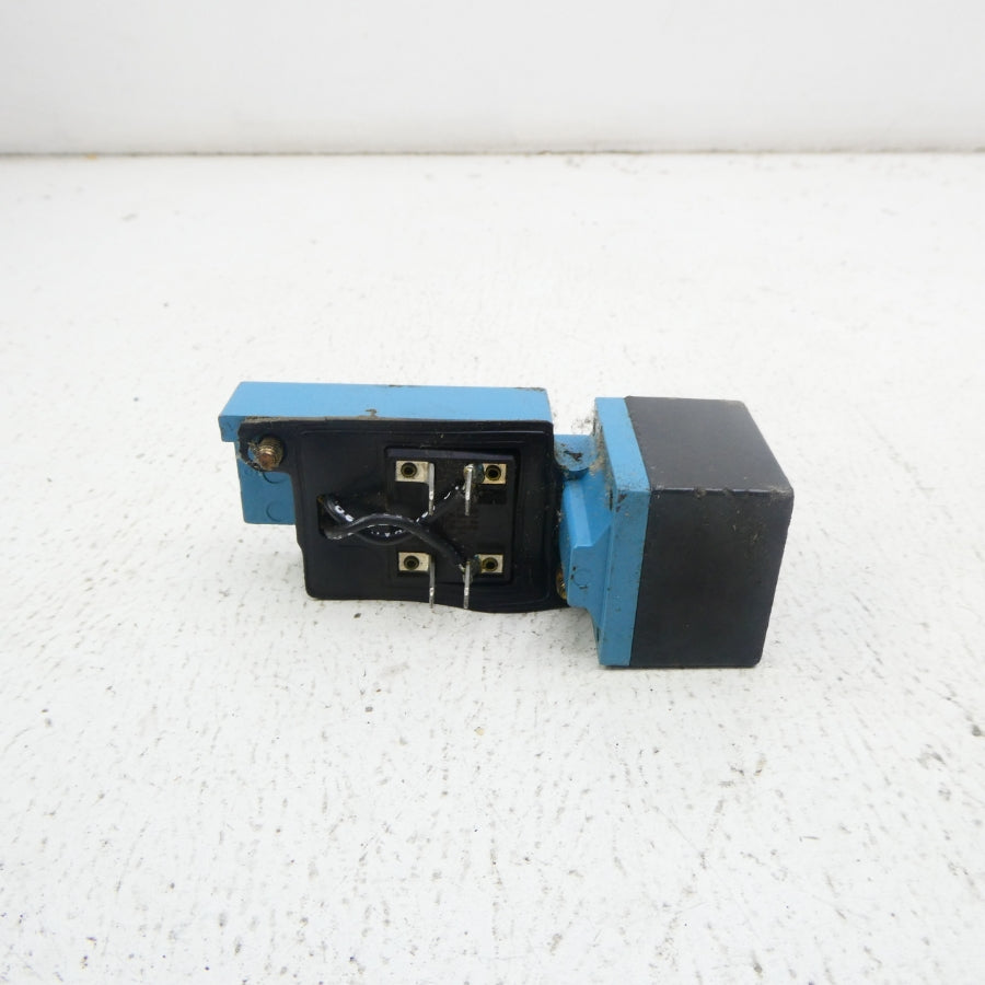 MICRO SWITCH LSZ7A5A 120VAC 10A (AS PICTURED) NSNP