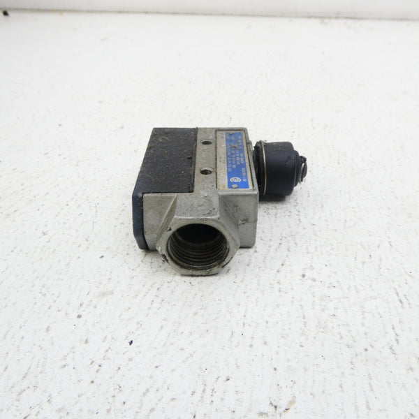 MICRO SWITCH BZE6-2RN28 480VAC 15A (AS PICTURED) NSNP