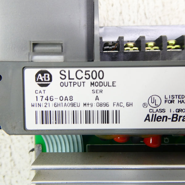 ALLEN BRADLEY 1746-OA8 SER. A 85-265VAC (NO DOOR) NSNP