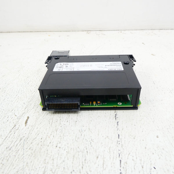 ALLEN BRADLEY 1756-IF8 SER. A F/W 1.005 24VDC NSMP