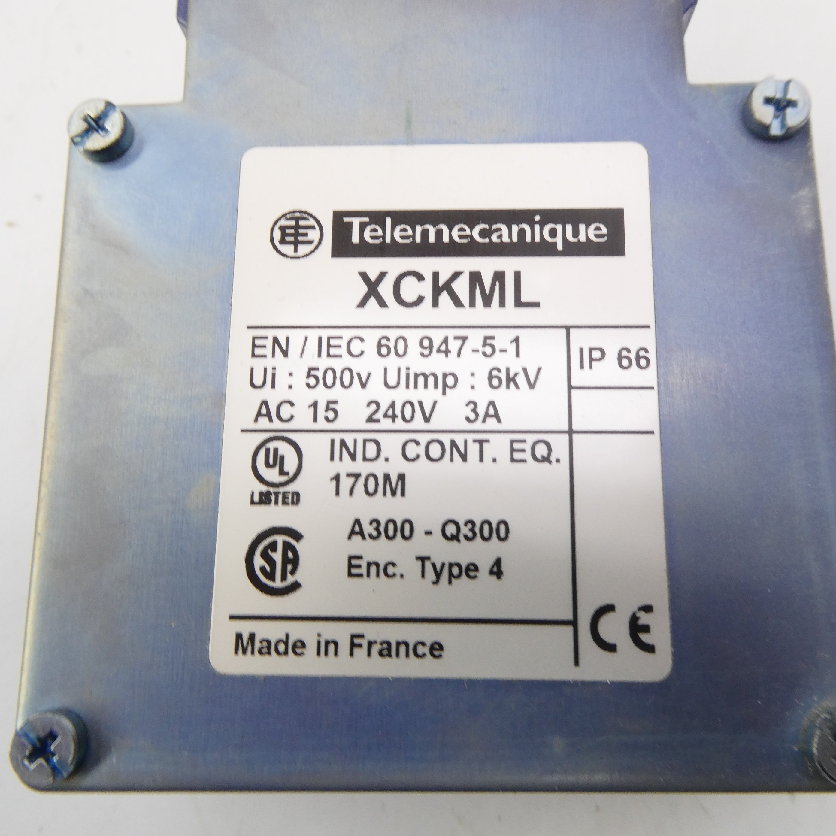 TELEMECANIQUE XCKML02 240V 3A NSNP