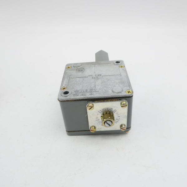 INDUSTRIAL SPARE PART 836T-T262JX40 SER. A 24-250PSI (BR/WH) NSMP