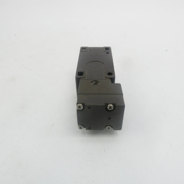 EUCHNER NZ1VZ-528E-M 090671 230VAC 4A NSNP