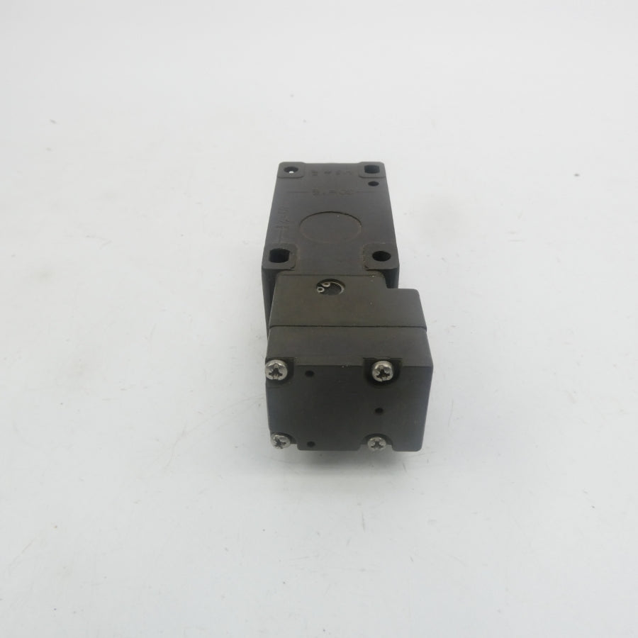 EUCHNER NZ1VZ-528E-M 090671 230VAC 4A NSNP