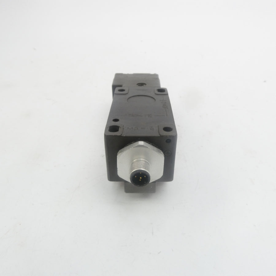 EUCHNER NZ1HS-538L0605MDC 105988 24VDC 4A (AS PICTURED) NSNP