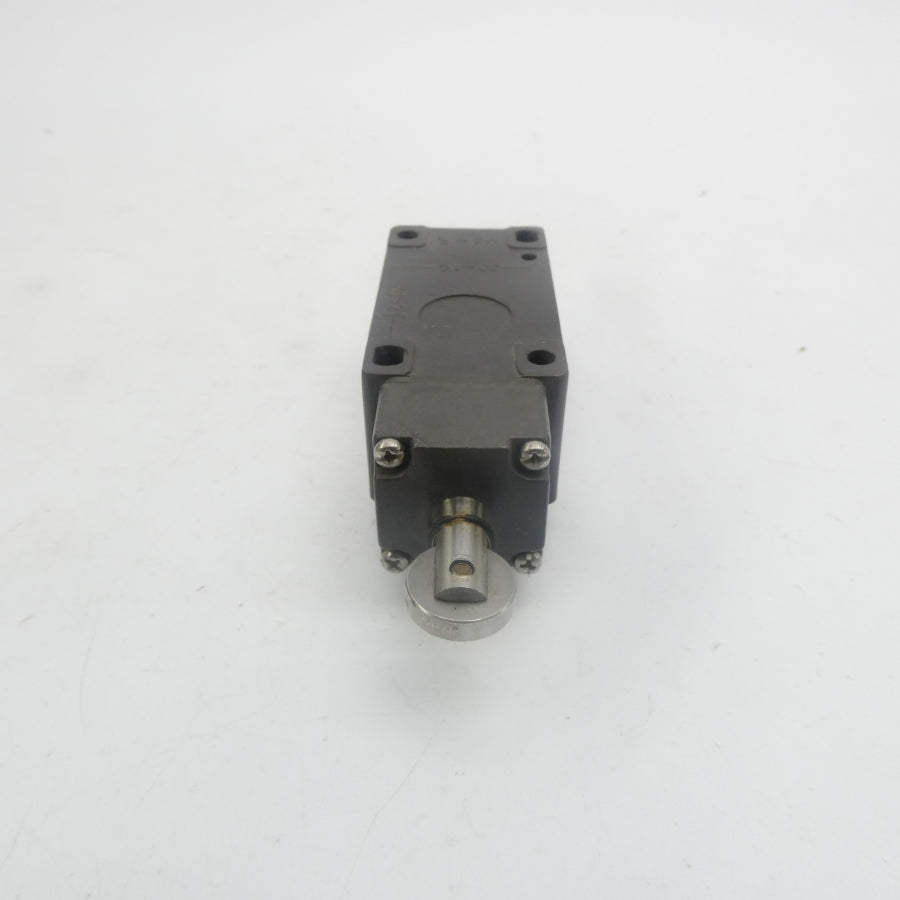 EUCHNER NZ2RL-511SVM5 090028 36VAC 4A NSNP