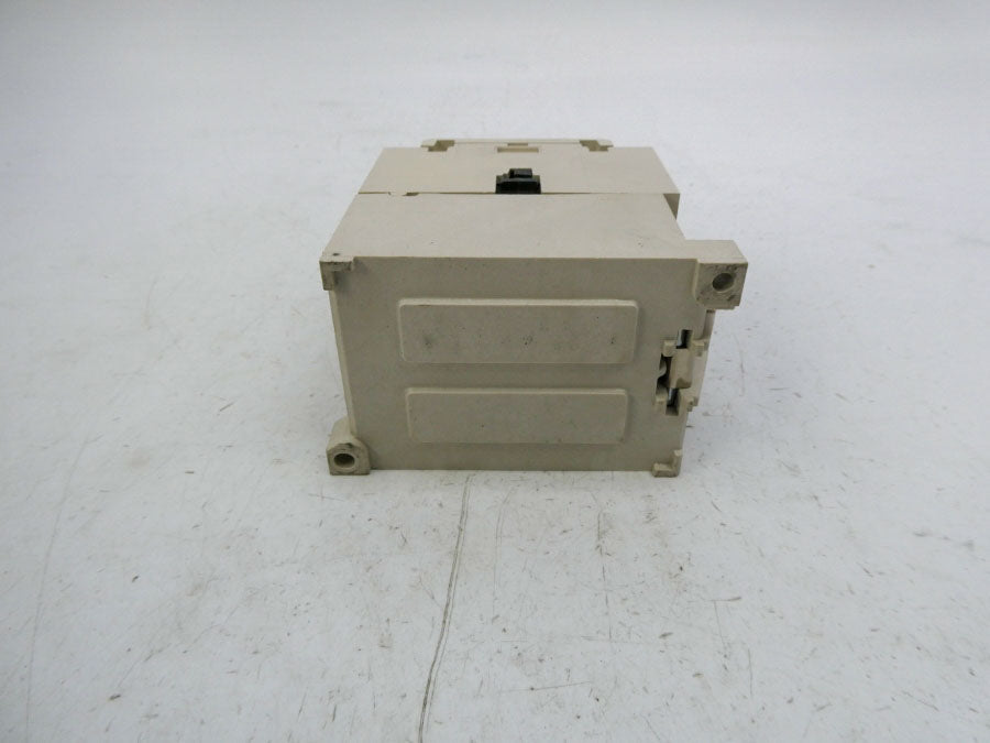 CUTLER HAMMER CE15KN3TB SER. B1 24V NSMP