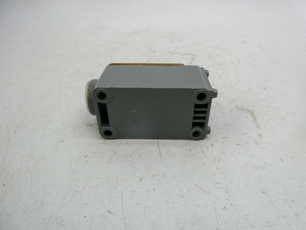 TELEMECANIQUE XC2-JC 500V 3A (GREY) NSNP