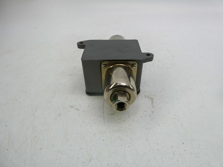 UNITED ELECTRIC J21KX150 125/250VAC 15A 40PSI UNMP