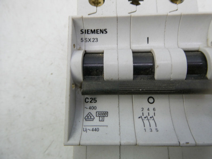 SIEMENS 5SX23C25 480VAC 25A NSNP