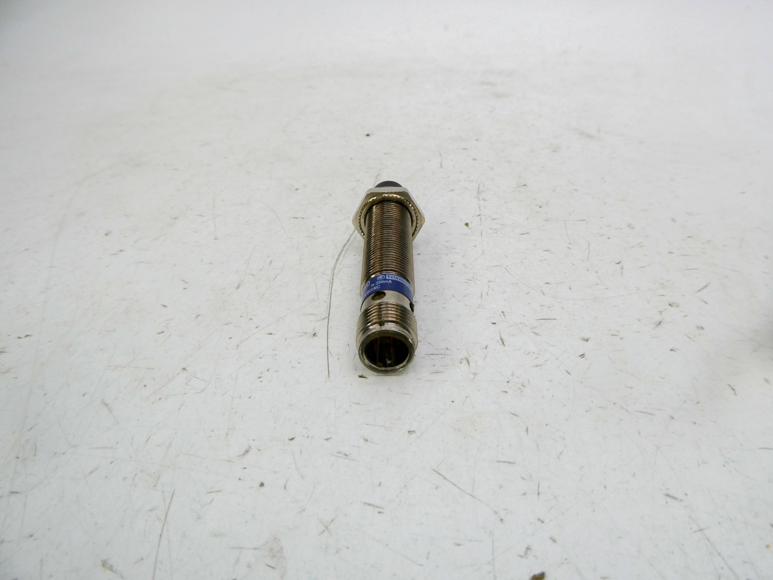 TELEMECANIQUE XS2M12KP340D 12-24V NSNP