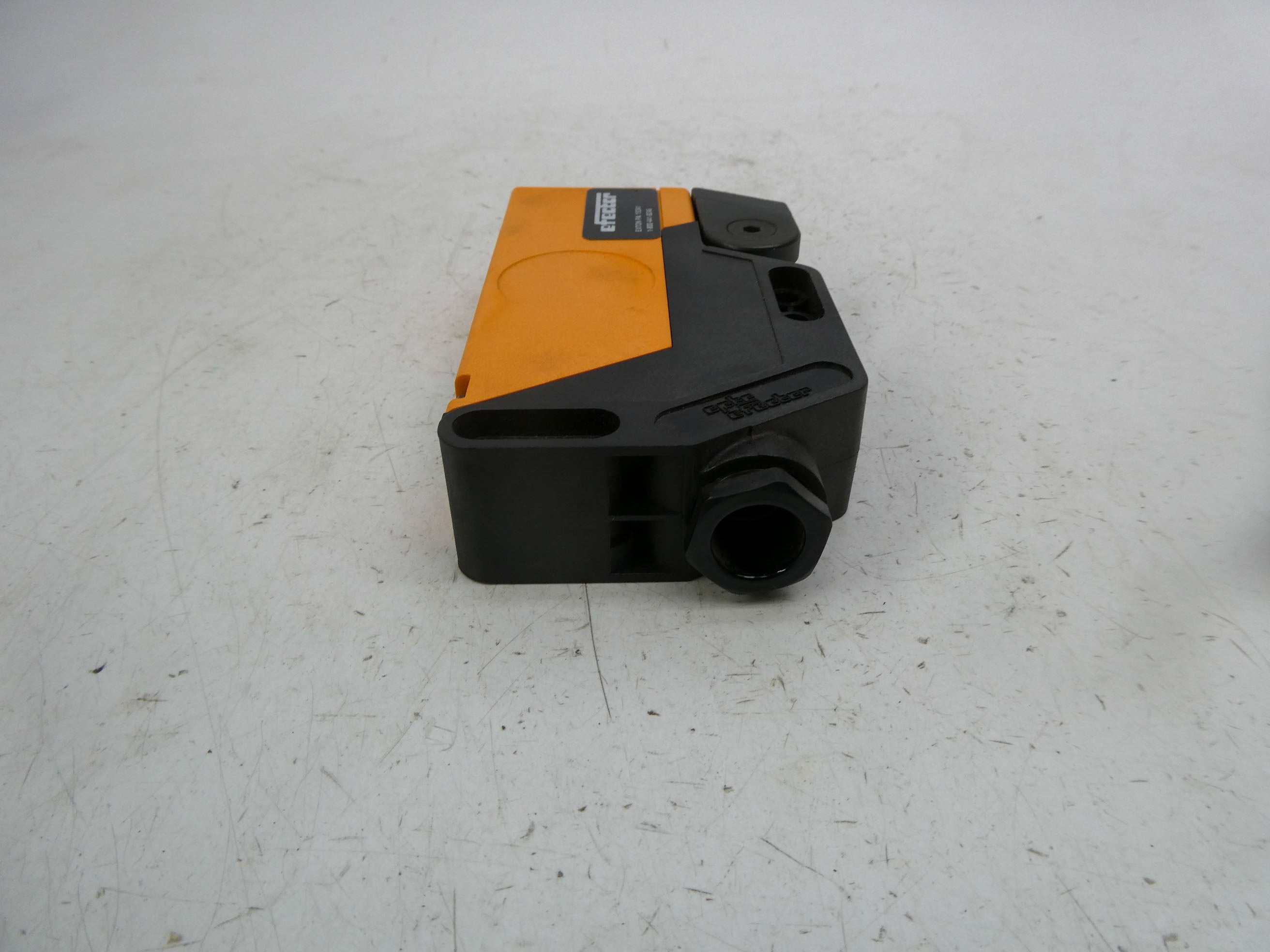 IFM EFECTOR OPF2050-FBOW 20-140VAC NSNP