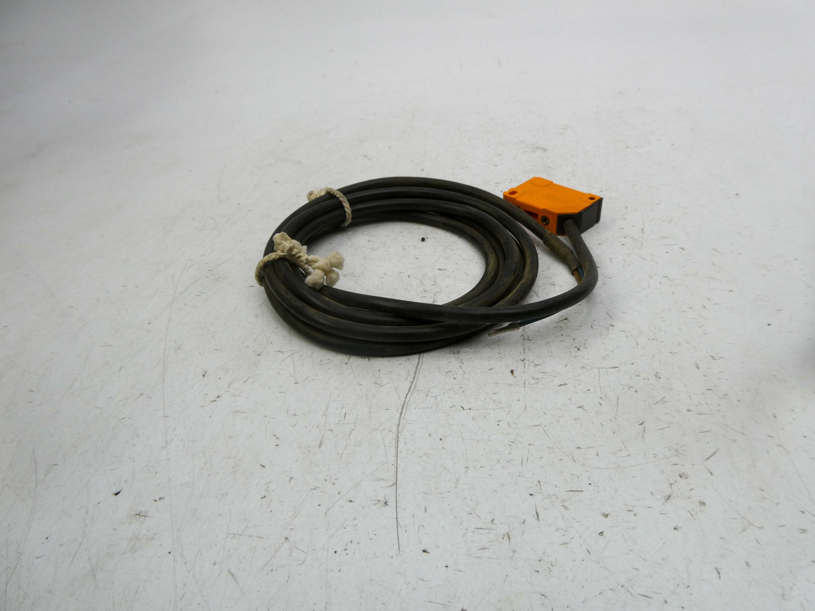 IFM EFECTOR IN0077 IN-2002-BBOA 20-250VAC/DC NSNP