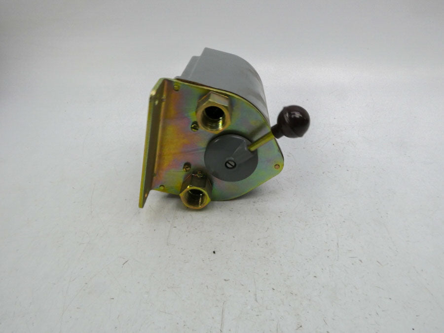 SQUARE D 2601AW-2 SER. B 200-575V NSNP