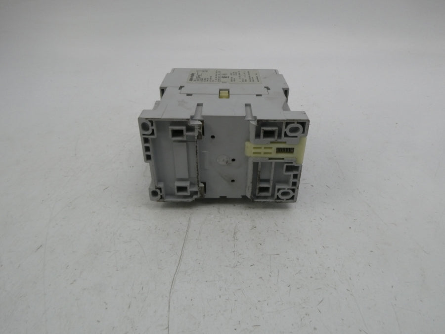 INDUSTRIAL SPARE PART 100-C60D00 SER. B 110/120V UNMP