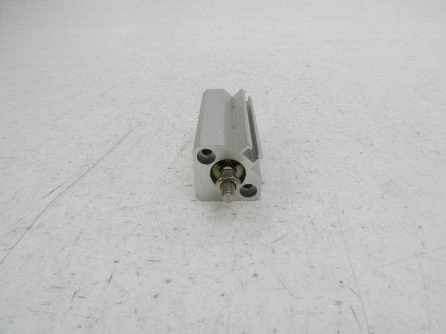 SMC CDQ2B18-30DM 145PSI UNMP