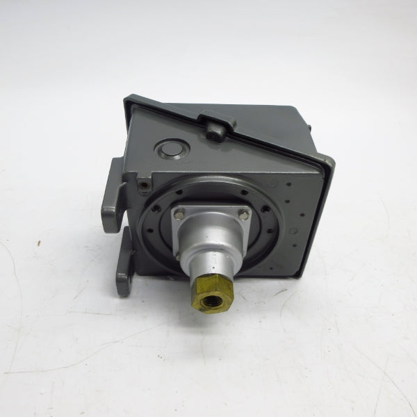 UNITED ELECTRIC CONTROLS J402274 480VAC 15A 0-300PSI NSNP