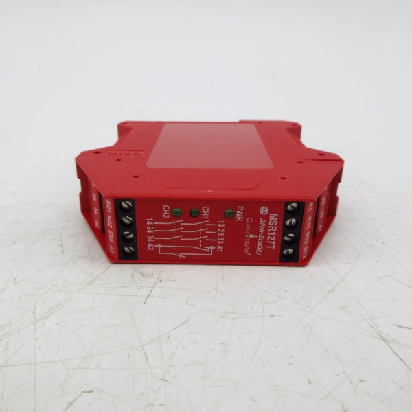 ALLEN BRADLEY 440R-N23129 SER. C 24VAC/DC 3A NSNP