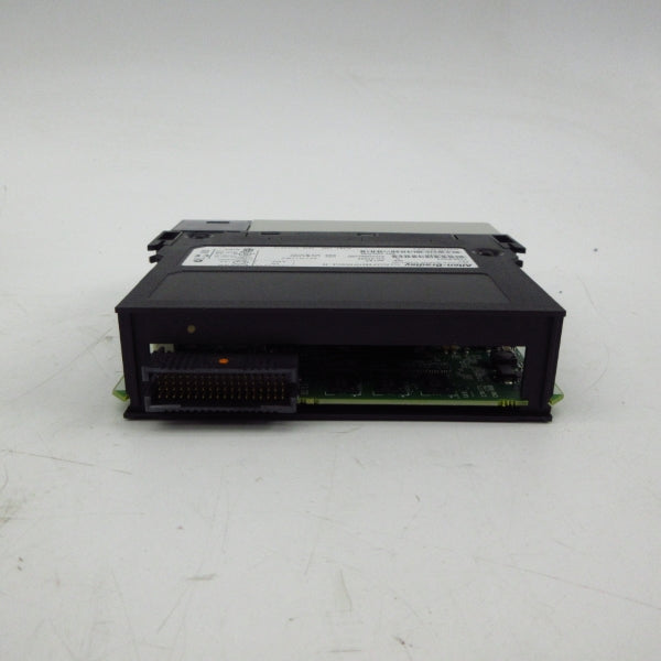 ALLEN BRADLEY 1756-EN2T SER. C  F/W 4.003 24VDC 1A NSMP