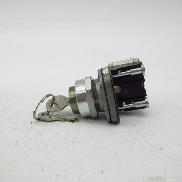 ALLEN BRADLEY 800T-E15A SER. T (WH) NSMP