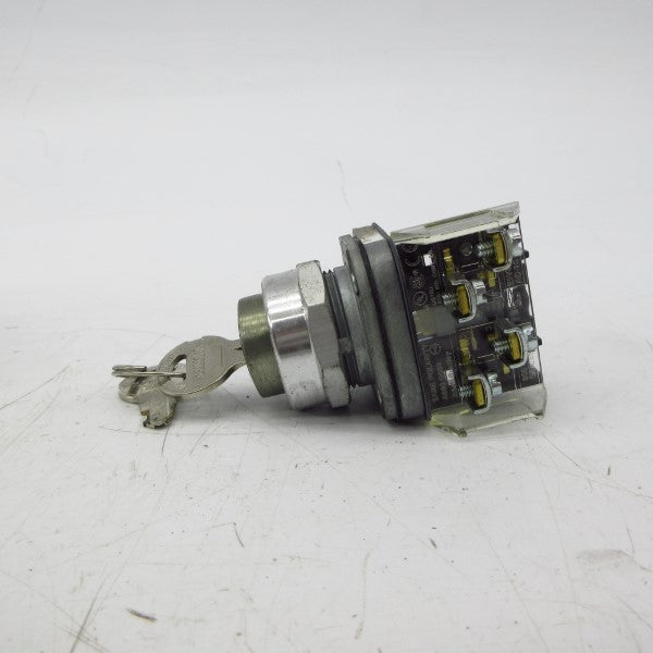 ALLEN BRADLEY 800T-E15A SER. T (WH) NSMP