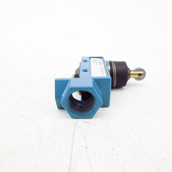 HONEYWELL BZE6-2RN81 600VAC 2A (AS PICTURED) NSMP