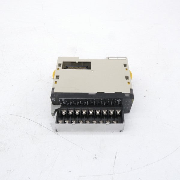 OMRON CJ1W-OD211 24VDC 5A NSMP