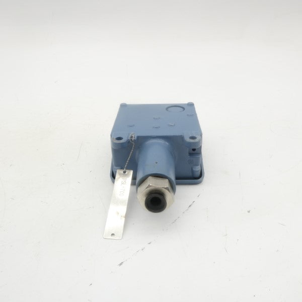 UNITED ELECTRIC H117-704 250VAC 11A 15-500PSI NSNP