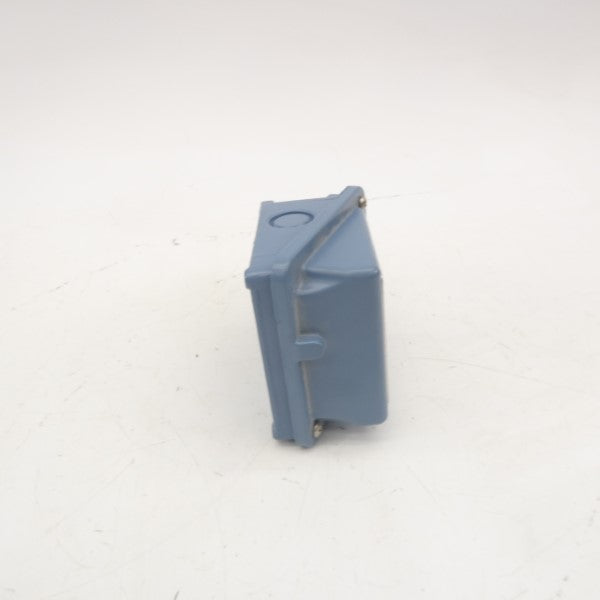 UNITED ELECTRIC CONTROLS H117-702 250VAC 11A 3-100PSI NSNP