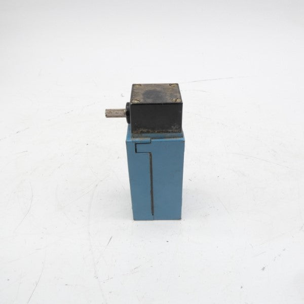 MICRO SWITCH LSYMC6D 600VAC 10A UNMP