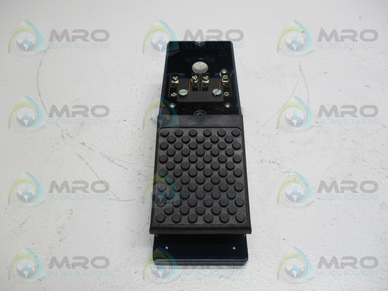 SCHMEASAL GFS25D20VD FOOT SWITCH PEDAL  NSMP