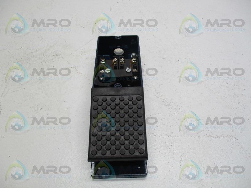 SCHMEASAL GFS25D20VD FOOT SWITCH PEDAL  NSMP