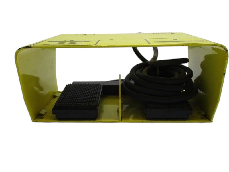 CONNTROL 892-2350-01 MOMENTARY ACTION FOOT SWITCH  UNMP