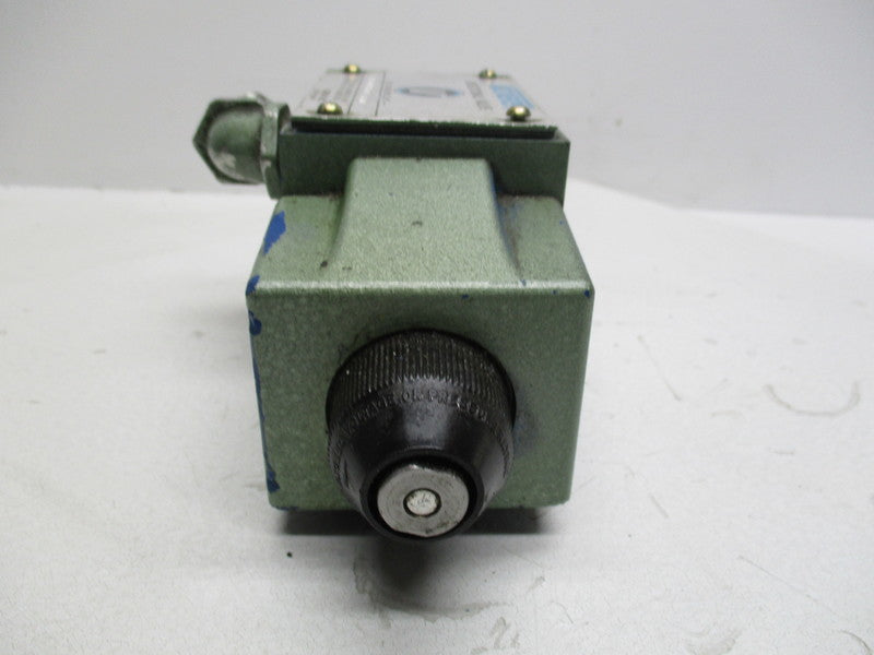VICKERS 879135DG4S4012CB60 DIRECTIONAL VALVE  UNMP
