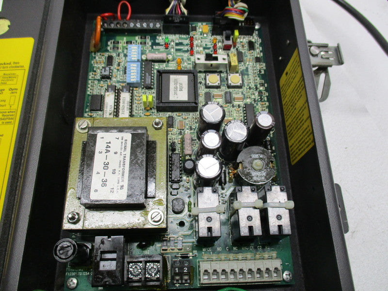 STI MS4332B-2 LIGHT CURTAIN CONTROLLER  UNMP