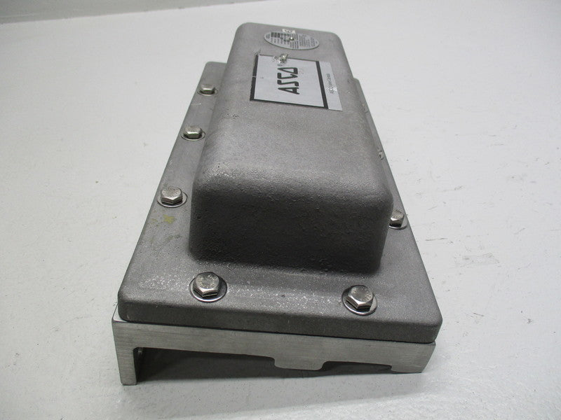 ASCO 125847-005-01 SOLENOID VALVE (AS PICTURED)  NSNP