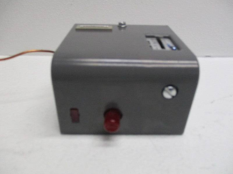 HONEYWELL L480G1044 TEMPERATURE CONTROLLER  UNMP