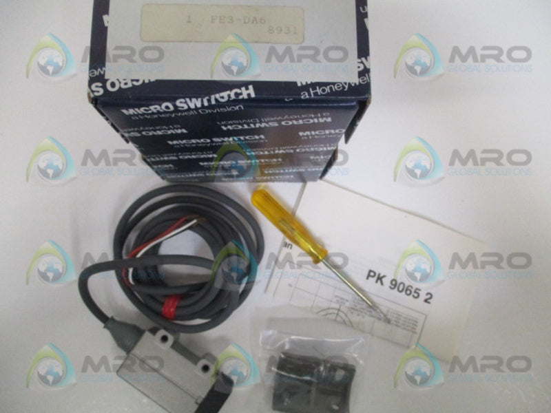 MICRO SWITCH FE3-DA6-M PHOTOELECTRIC SENSOR SWITCH (GREY) NSMP