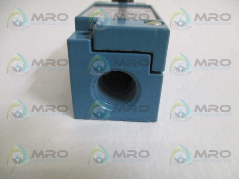 MICRO SWITCH LSA33B SOLID STATE LIMIT SWITCH NSNP