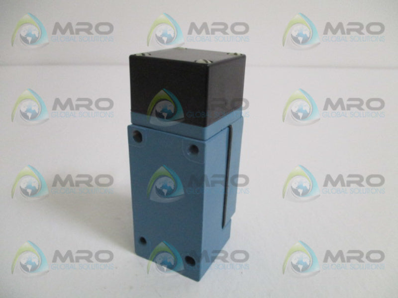 MICRO SWITCH LSA33B SOLID STATE LIMIT SWITCH NSNP