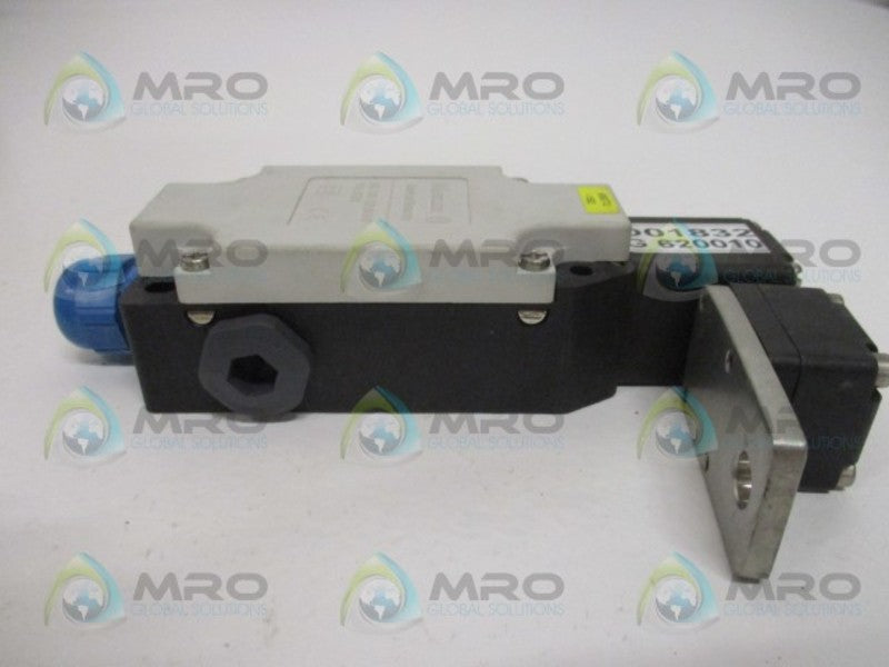 KLOCKNER MOELLER AT4/12-7/IB/ZB SAFETY SWITCH UNMP