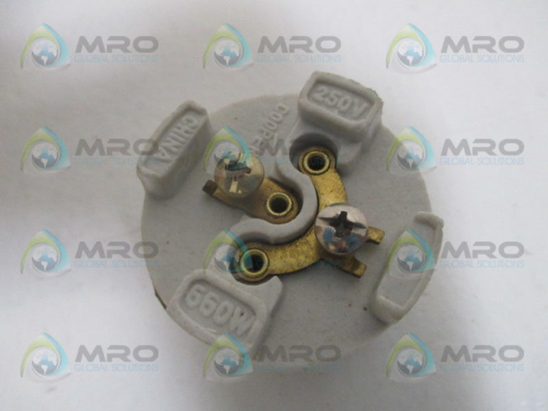 COOPER 610 LAMPHOLDER SOCKET  NSNP