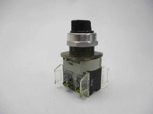 ALLEN BRADLEY 800T-J2KB8DGXX SER. T (WH) NSMP